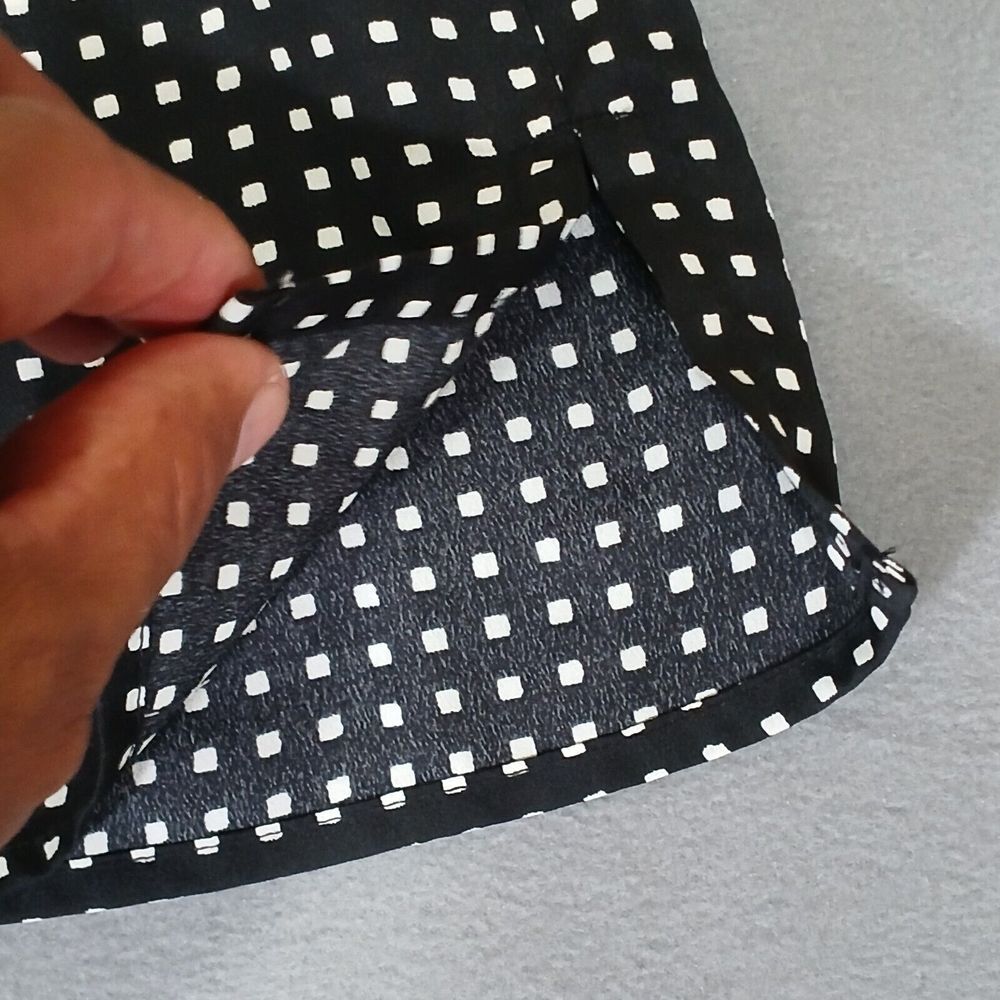 Gap‎ Womens short sleeve Black Dot Print mini dress V Neck size Small - Picture 4 of 10